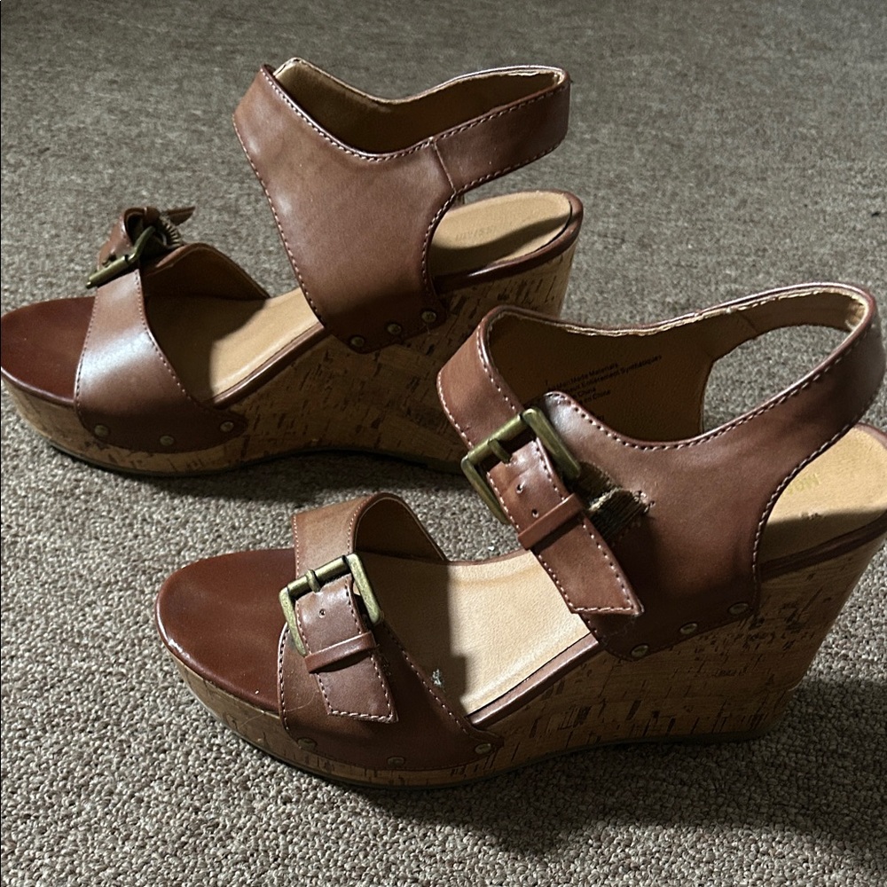 Brown Leather Women's wedge sandles - Picture 2 of 4